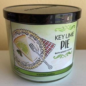 Bath & Body Works 3 Wick Candle - Key Lime Pie